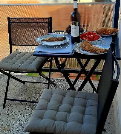 Lala Lux & Parking Free