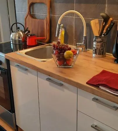 Lala Lux & Parking Free Apartment