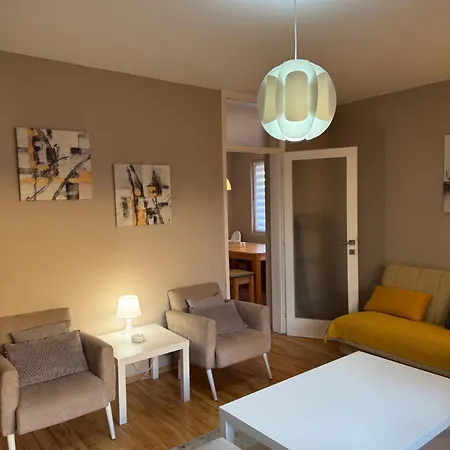 Lala Lux & Parking Free Apartment