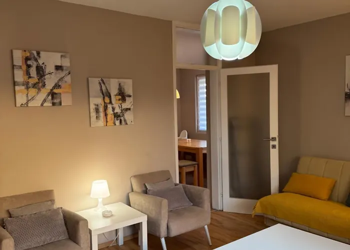 Lala Lux & Parking Free شقة