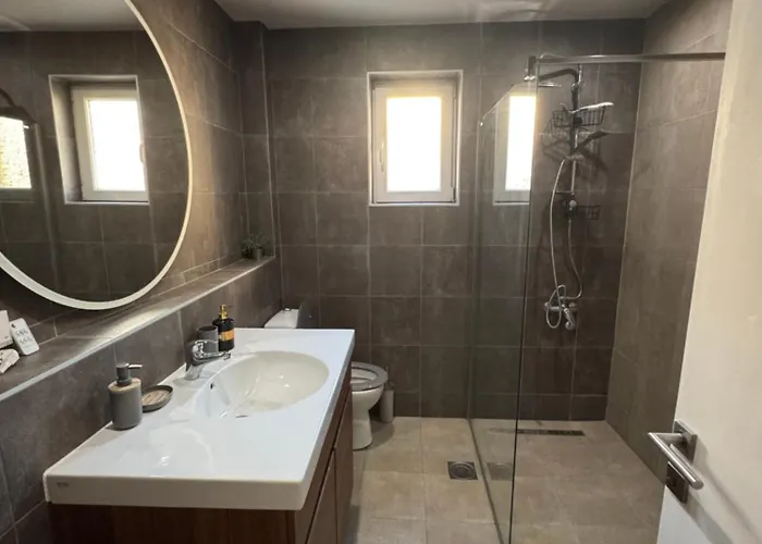 Lala Lux & Parking Free *